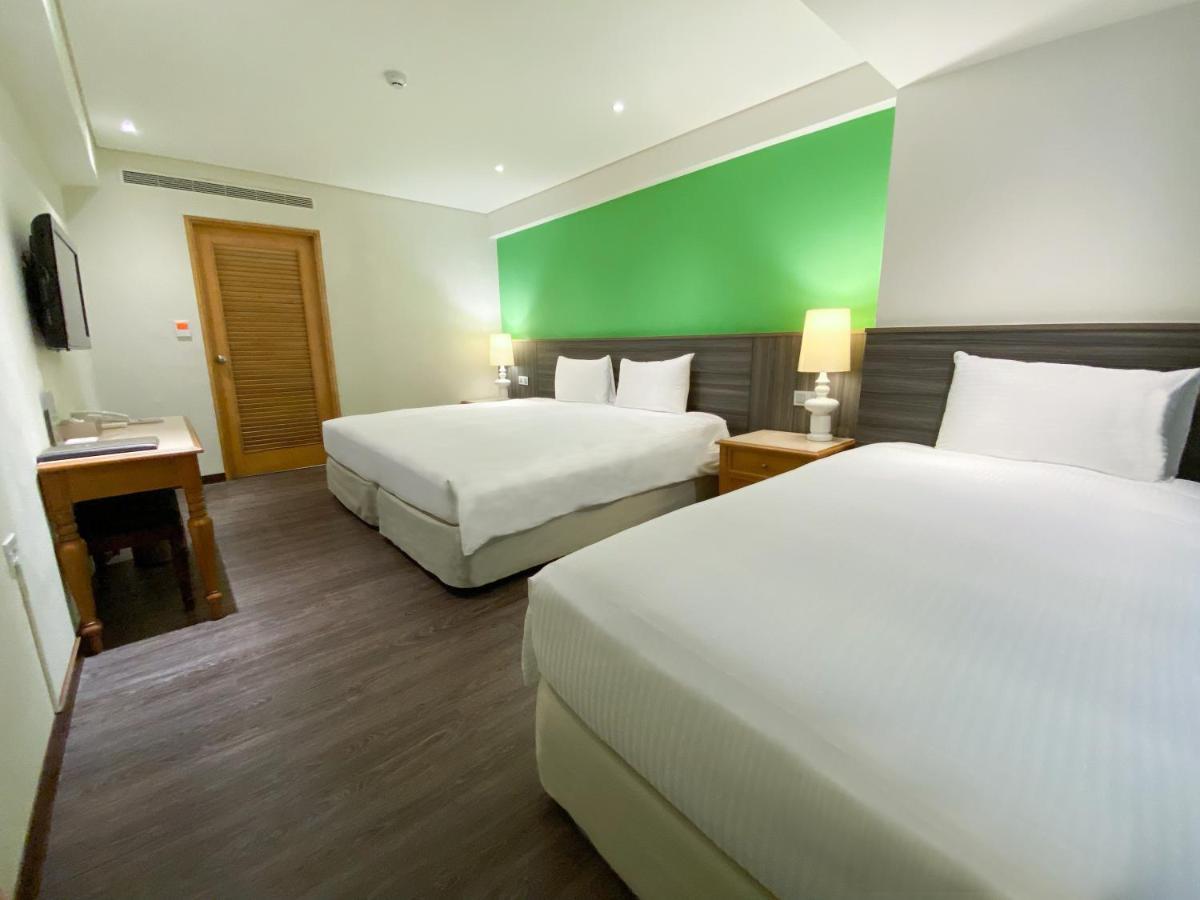Green World Triple Beds Taipei Bilik gambar