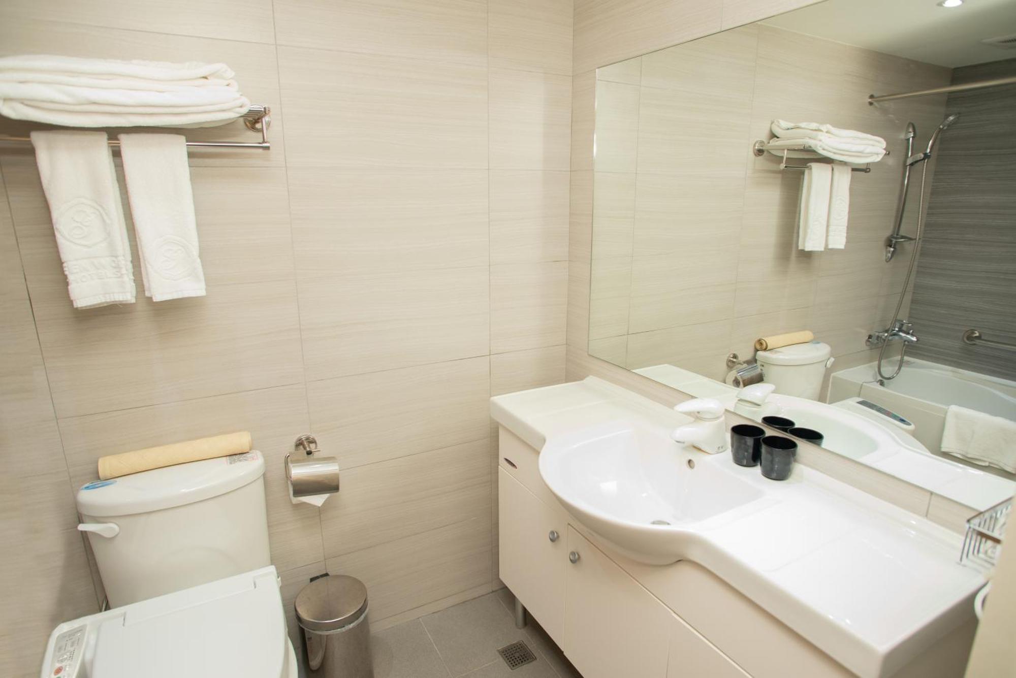 Green World Triple Beds Taipei Bilik gambar