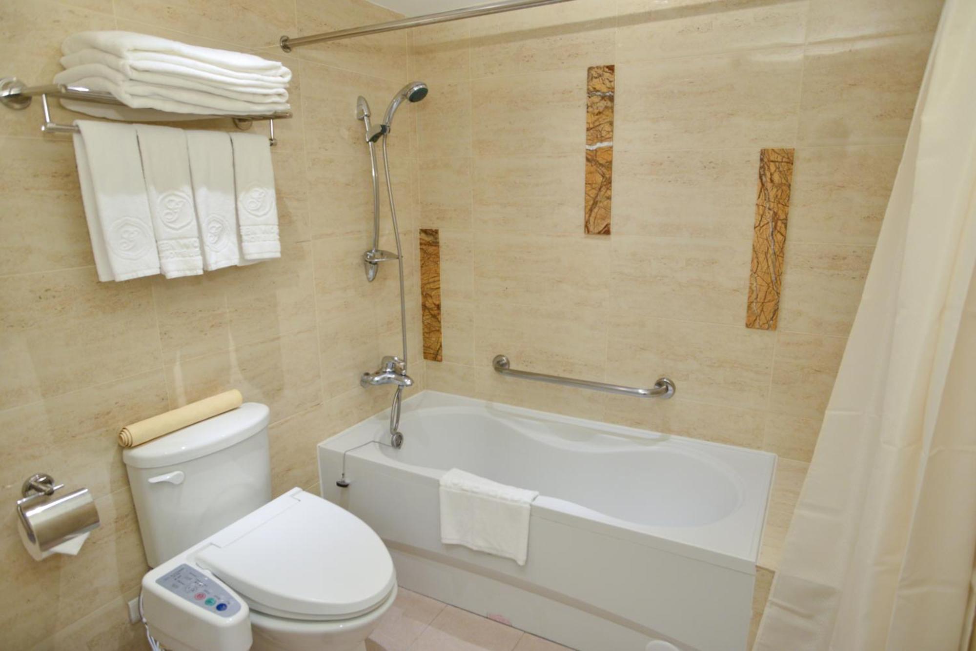 Green World Triple Beds Taipei Bilik gambar